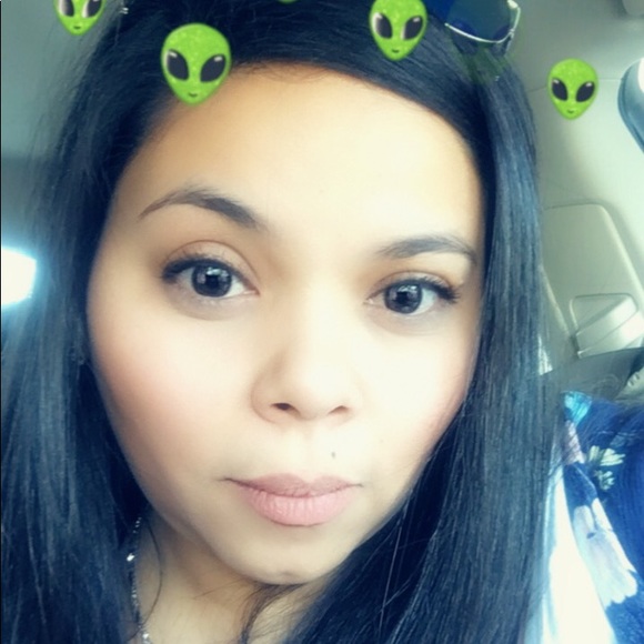 Meet your Posher, Melissa - Picture 1 of 1